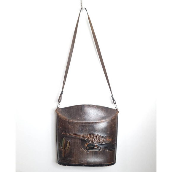 Handmade Leather Ladies handbag circular in shape - Picture 2 of 7